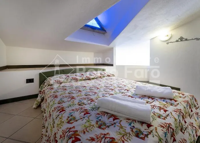 Villa 18 Baia Faro - Grazioso Bilocale Mansardato A Baia Del Faro Palau